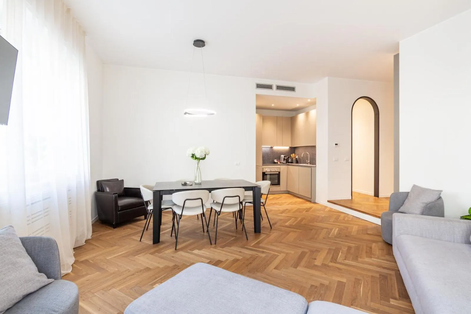 Cool And Big Central Apartment Duomo - White Milan