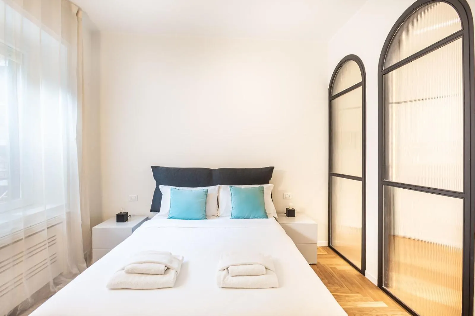 Cool And Big Central Apartment Duomo - White Milan Italy