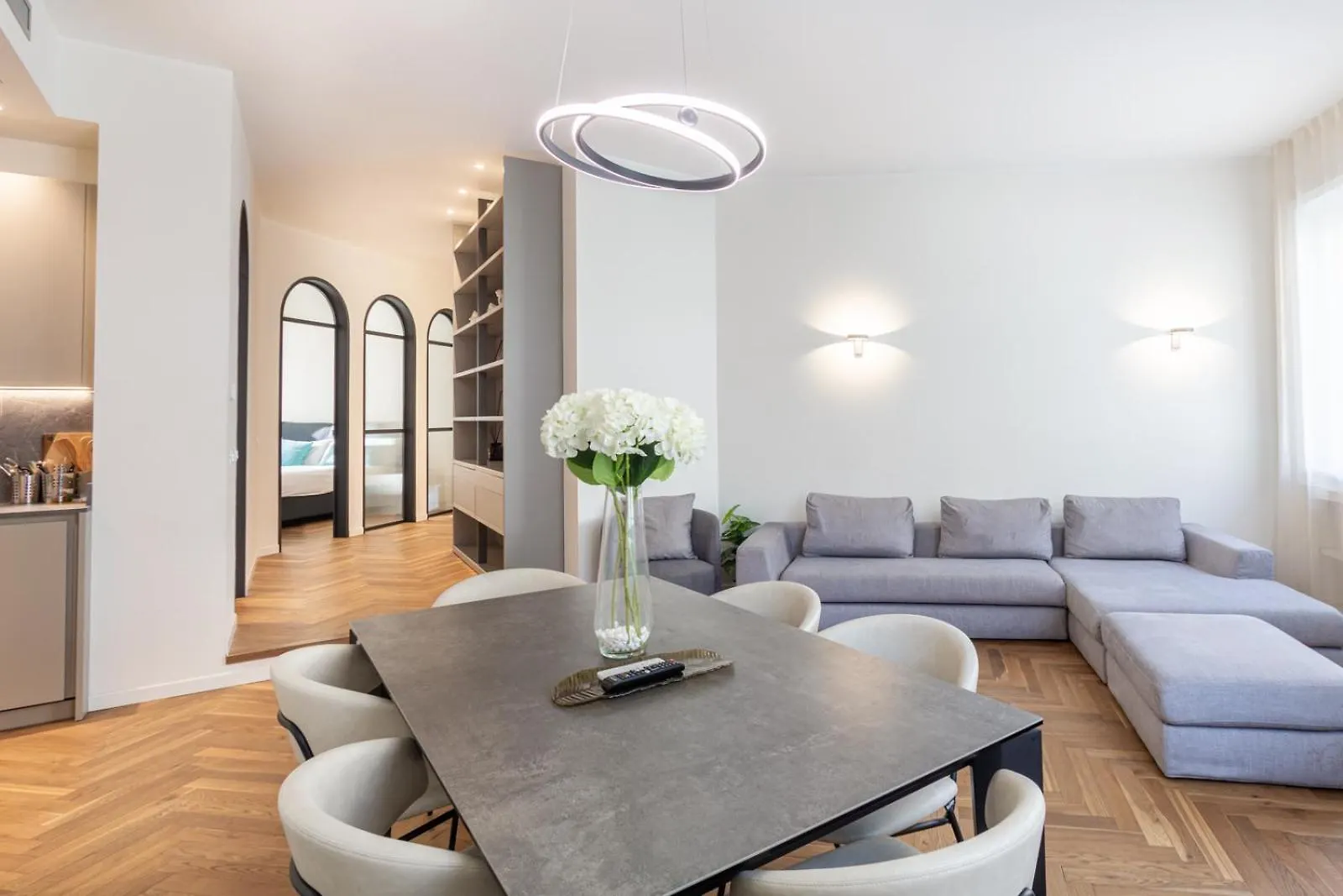 Cool And Big Central Apartment Duomo - White Milan
